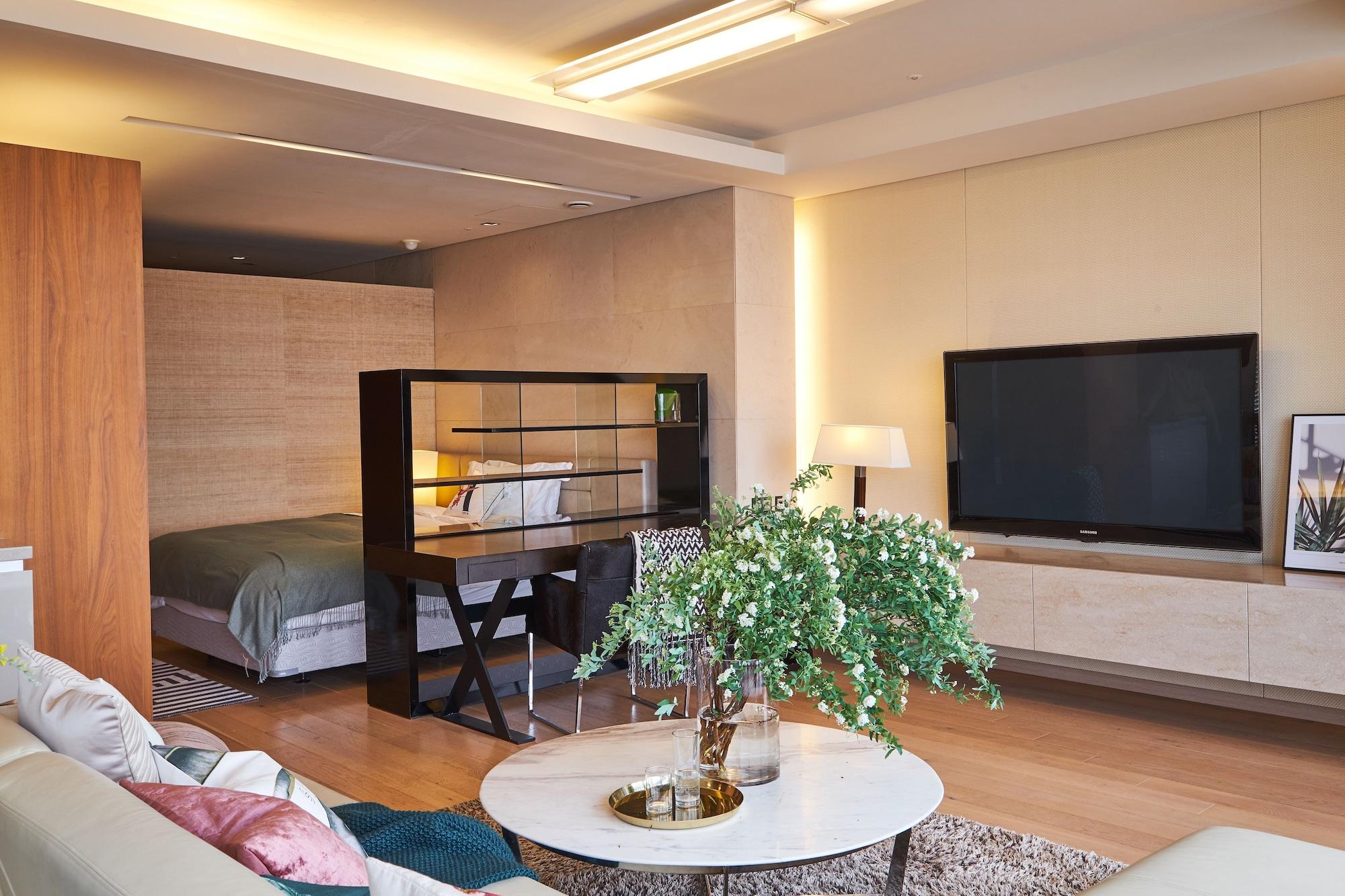 The Classic 500 Pentaz Executive Aparthotel 5*